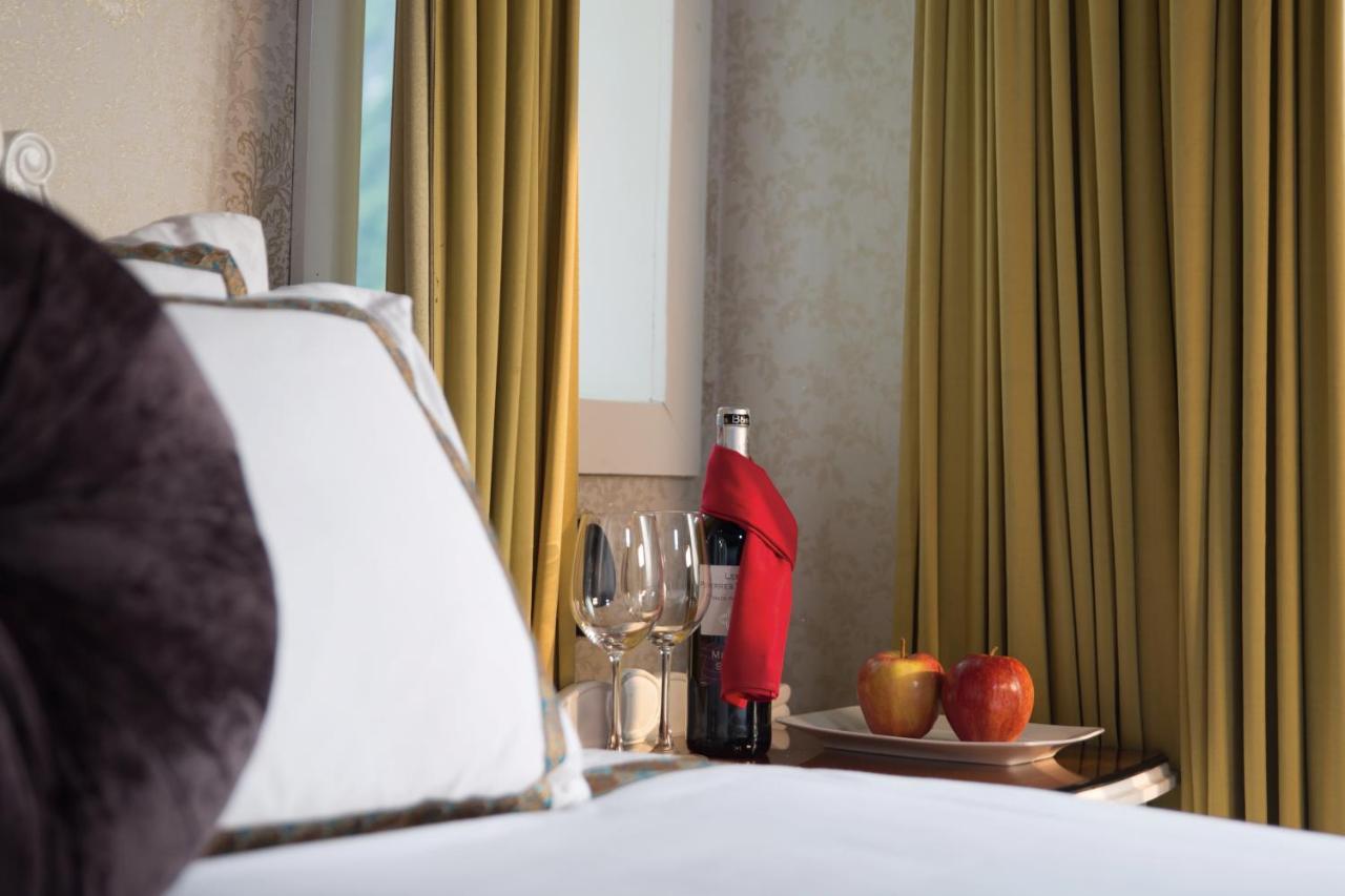 Majestic Halong Cruise Hotel Hạ Long Ngoại thất bức ảnh